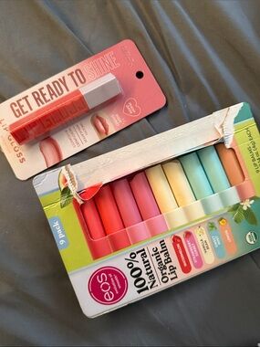 eos Assorted Pastel 9-Pack Organic Lip Balm Set with Pink Lip Gloss